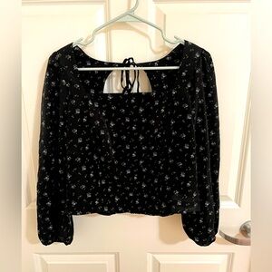 Black floral crop top